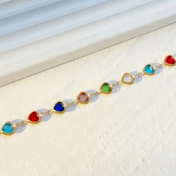 Crystal Heart Gold Bracelet - Picture 5 of 7